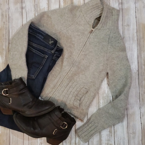 J. Crew Sweaters - J.CREW WOOL ZIP UP sz XS/S see meas.